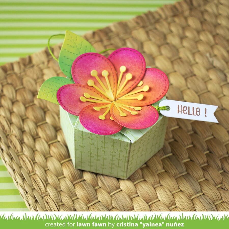 Lawn Fawn Dies - Flower Treat Box LF4044