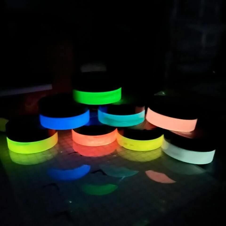 Lisa Horton Crafts Neon Glossy Gel - 8 Colours